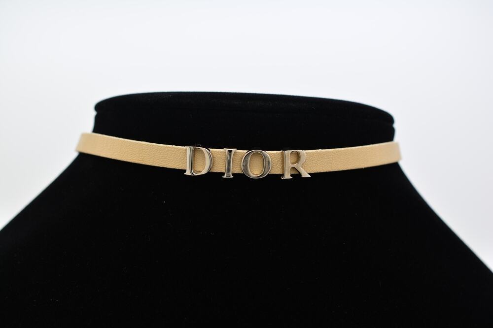 Christian Dior Vintage Beige Leather DIOR Logo Choker Necklace Silver Tone 1990s